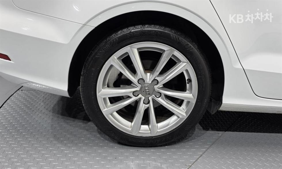 Audi A3 — miniaturë 5