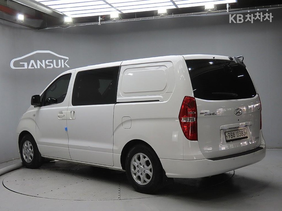 Hyundai Starex — miniaturë 3