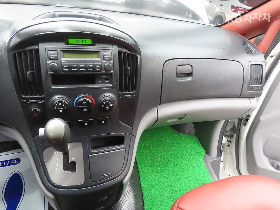 Hyundai Starex — miniaturë 15