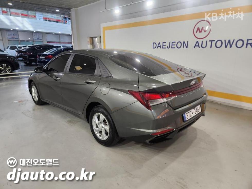 Hyundai Avante — miniaturë 4