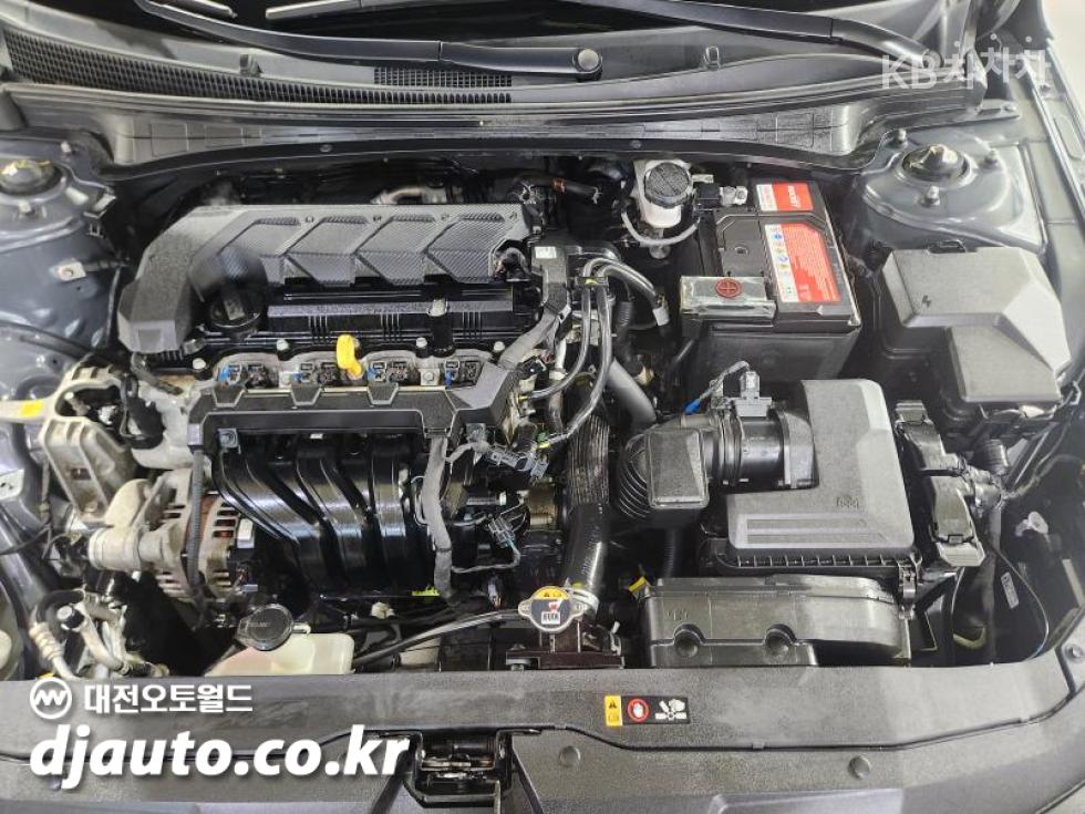 Hyundai Avante — miniaturë 17