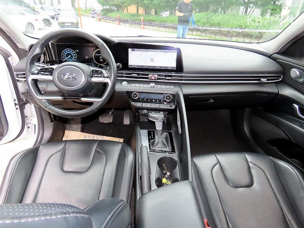 Hyundai Avante — miniaturë 7