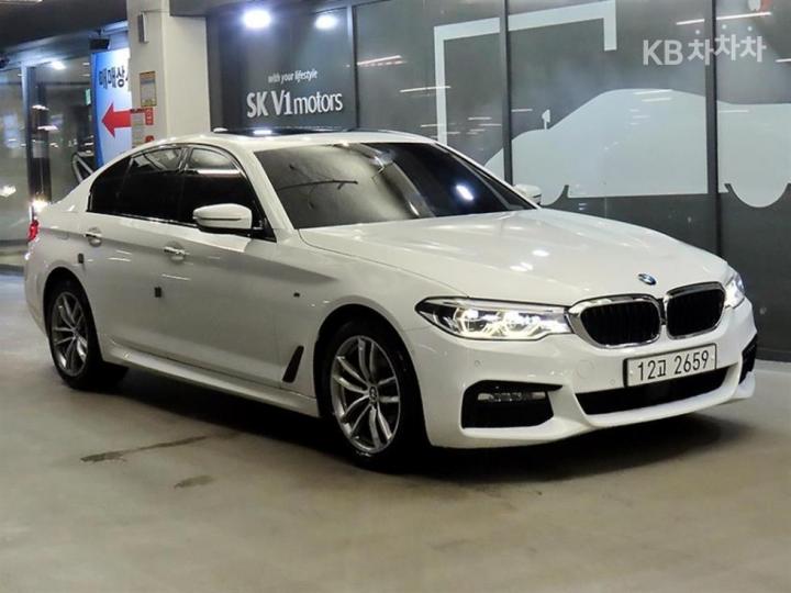 BMW 5er 520d xDrive M Sport Package Plus — foto 1