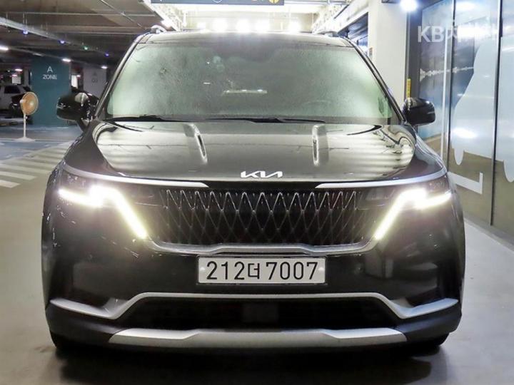 Kia Carnival — miniaturë 2