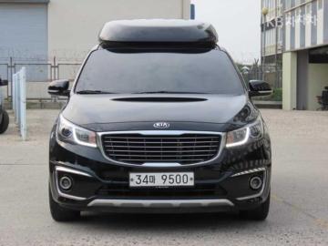 Kia Carnival 9-seater Hi-Limousine Prestige High roof — foto 1