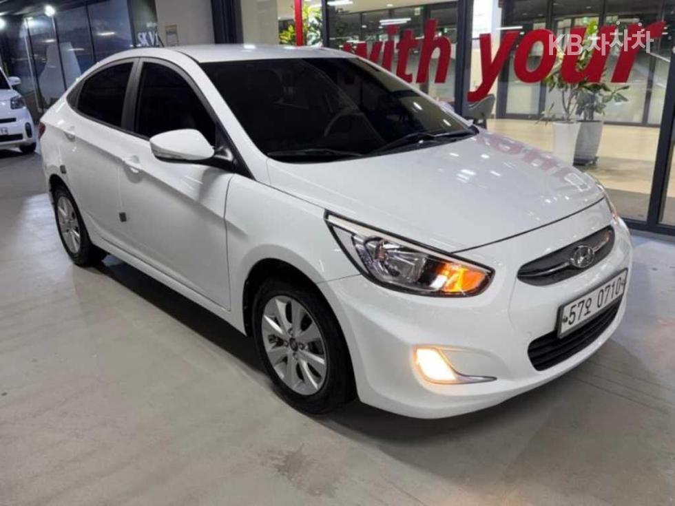 Hyundai Accent — miniaturë 2