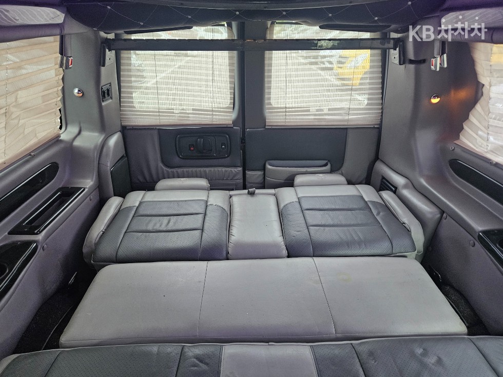 Chevrolet Express — miniaturë 15