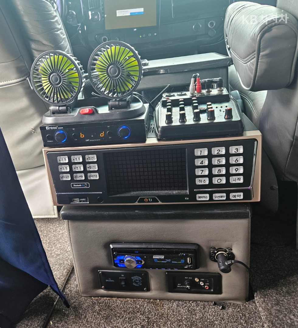 Chevrolet Express — miniaturë 16