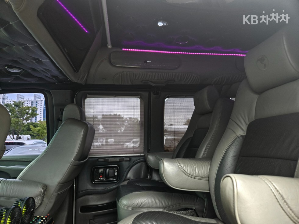 Chevrolet Express — miniaturë 17