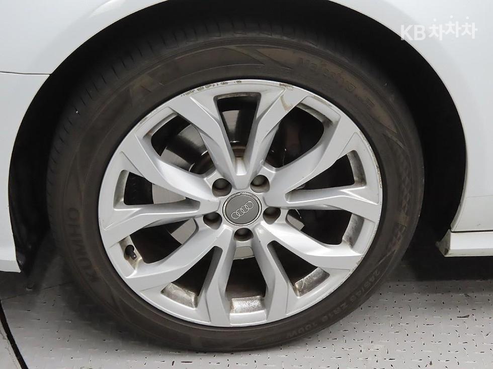 Audi A6 — miniaturë 5