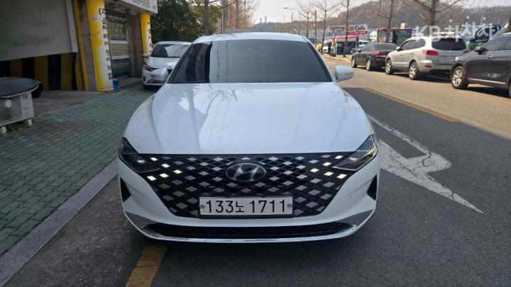 Hyundai Grandeur 2.5 Premium Choice — foto 1