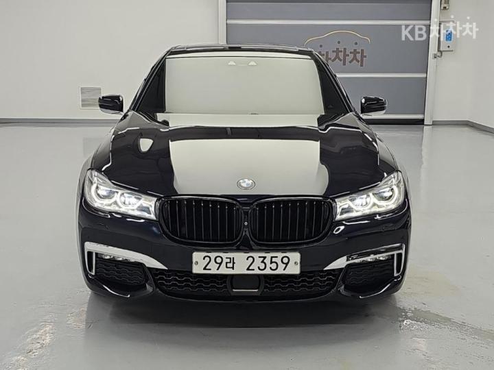 BMW 7er — miniaturë 2