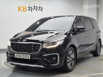 Kia Carnival 9-Seater Luxury — foto 1