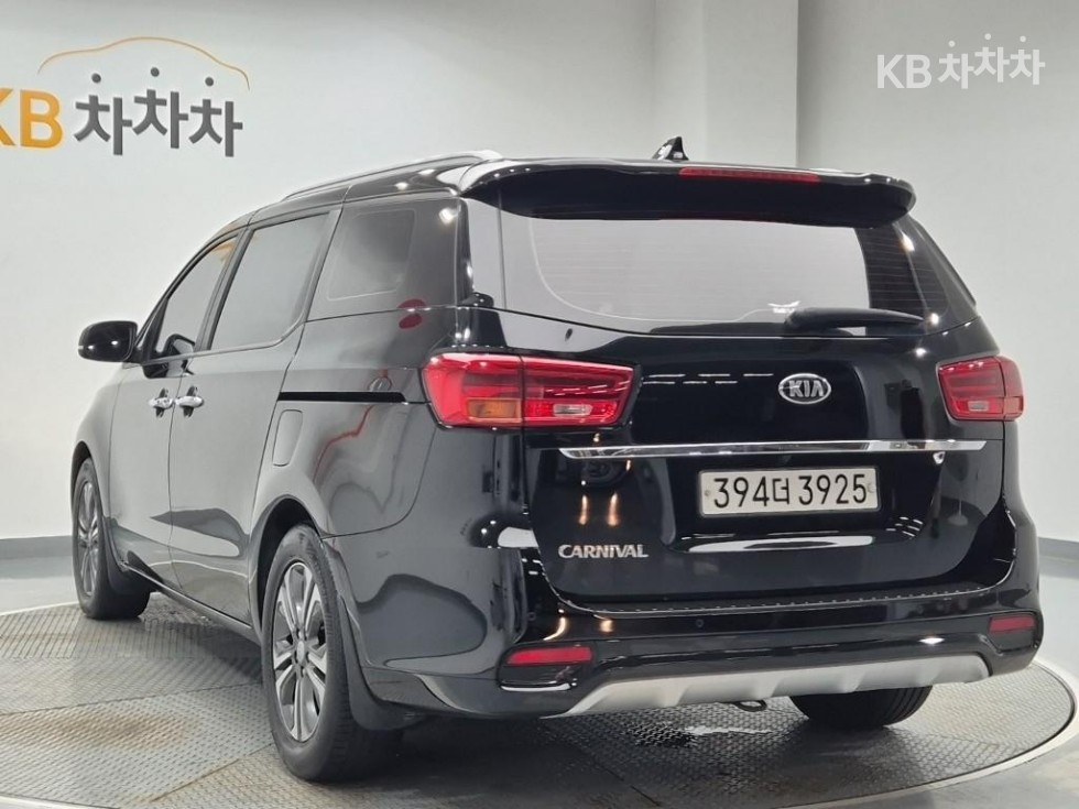 Kia Carnival — miniaturë 2