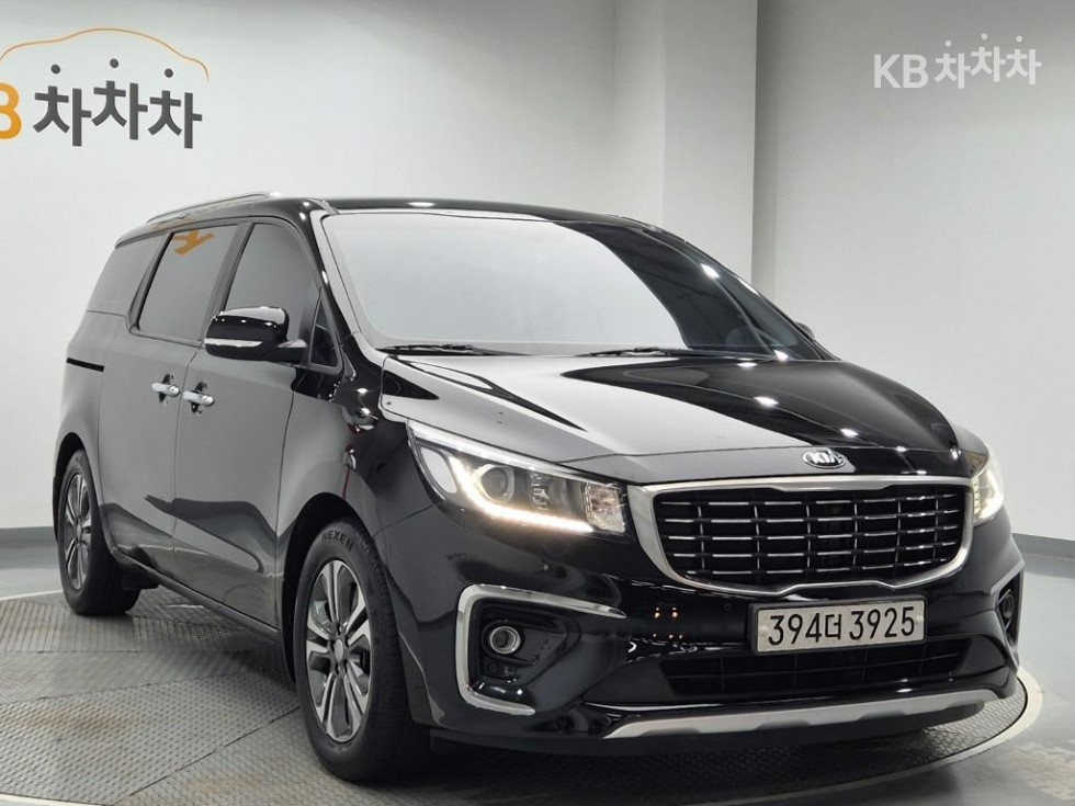 Kia Carnival — miniaturë 4