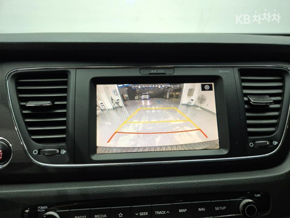 Kia Carnival — miniaturë 14