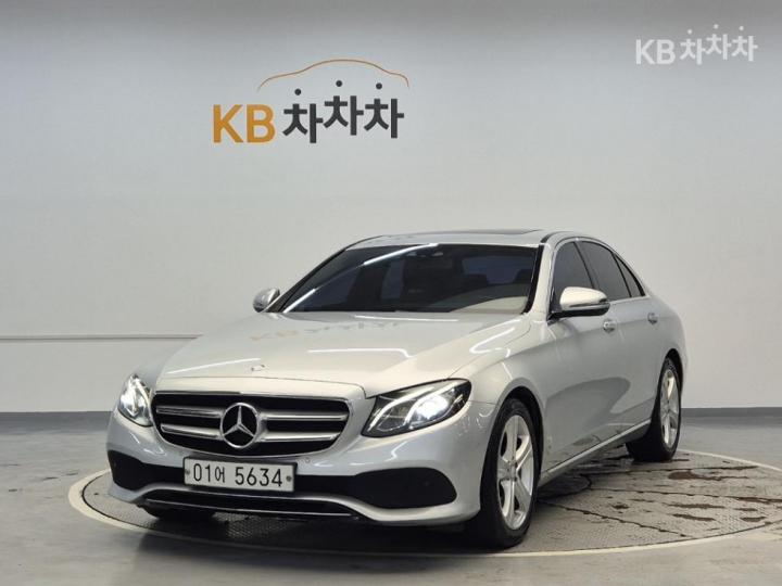 Mercedes-Benz E-klasse E200 아방가르드 — foto 1