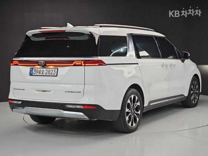 Kia Carnival — miniaturë 4