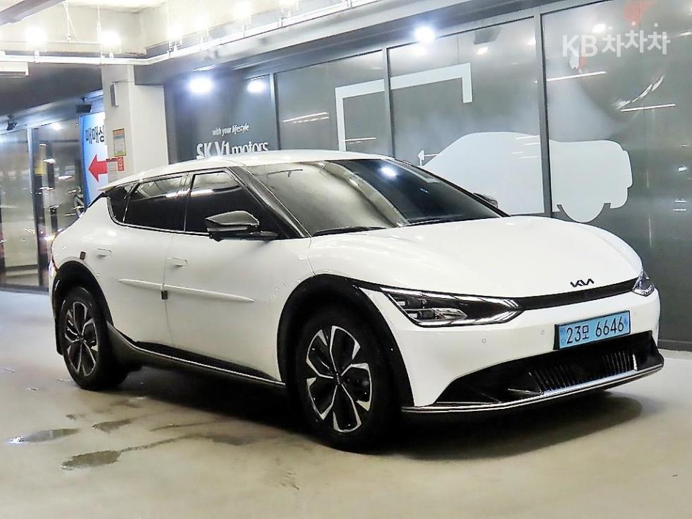 기아 EV6 2022년식 기아 EV6 롱 레인지 4WD 어스