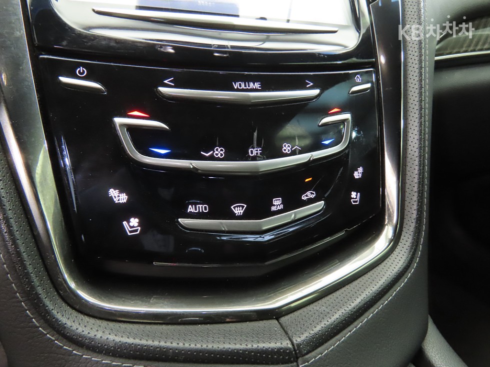 Cadillac CTS — miniaturë 12