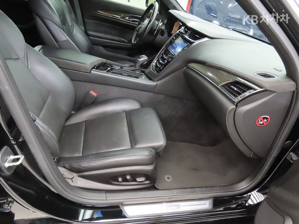 Cadillac CTS — miniaturë 15