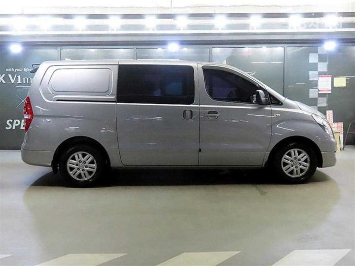 Hyundai Starex — miniaturë 3