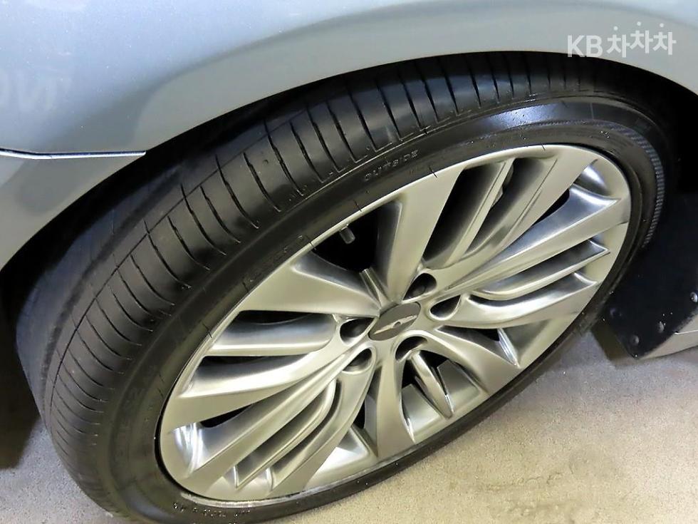 Hyundai Genesis — miniaturë 20