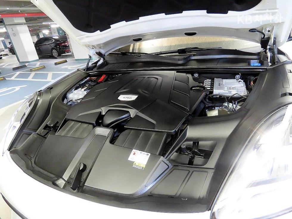 Porsche Cayenne — miniaturë 19