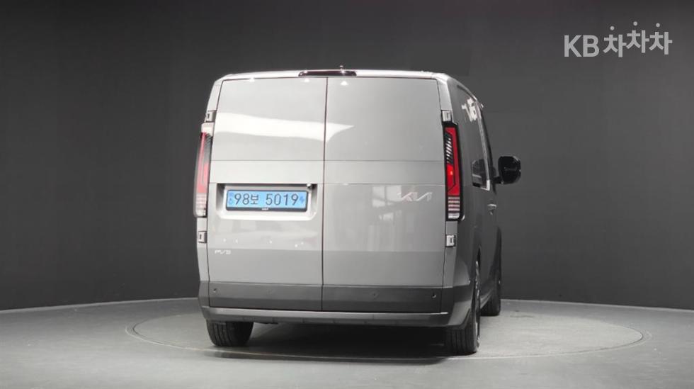 Kia PV5 — miniaturë 3