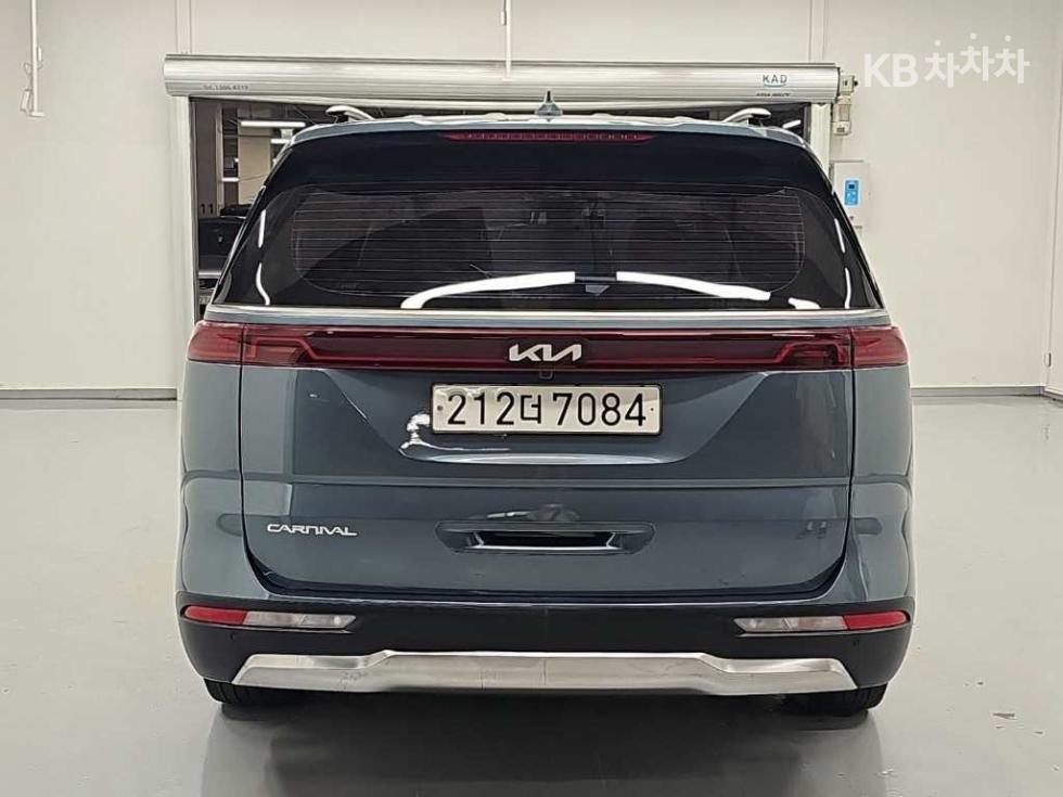 Kia Carnival — miniaturë 3