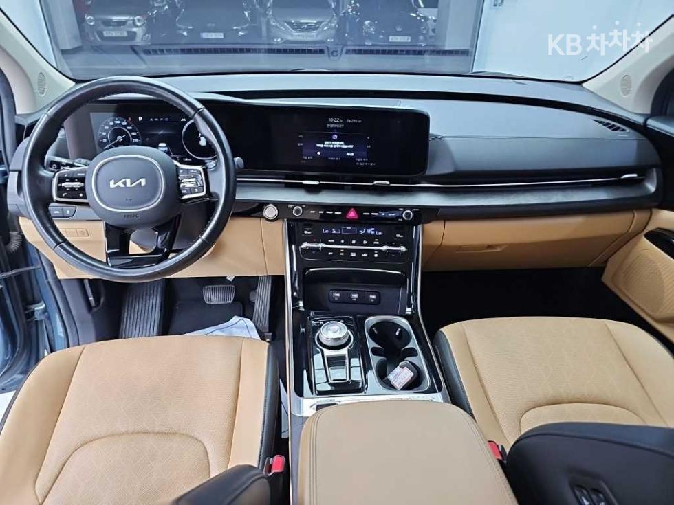 Kia Carnival — miniaturë 7