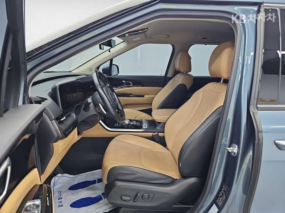 Kia Carnival — miniaturë 11