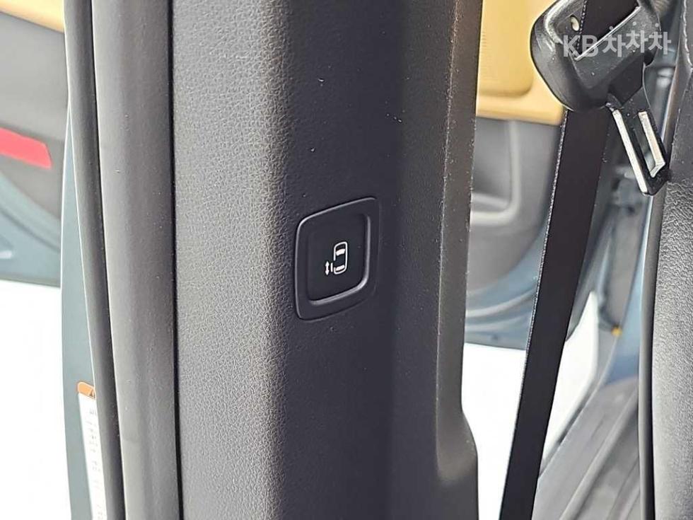 Kia Carnival — miniaturë 16