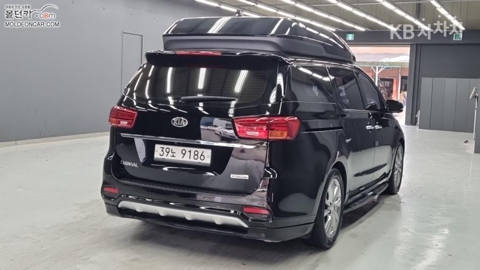 Kia Carnival — miniaturë 2