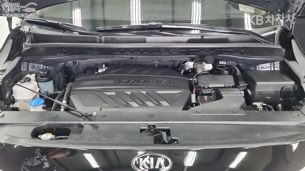 Kia Carnival — miniaturë 8