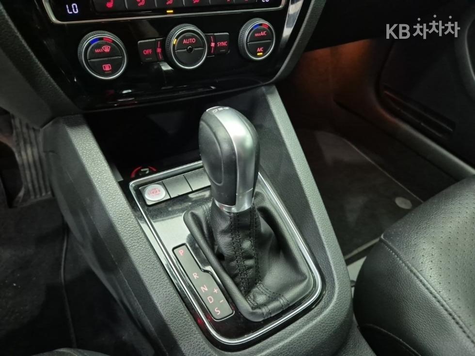 Volkswagen Jetta — miniaturë 8