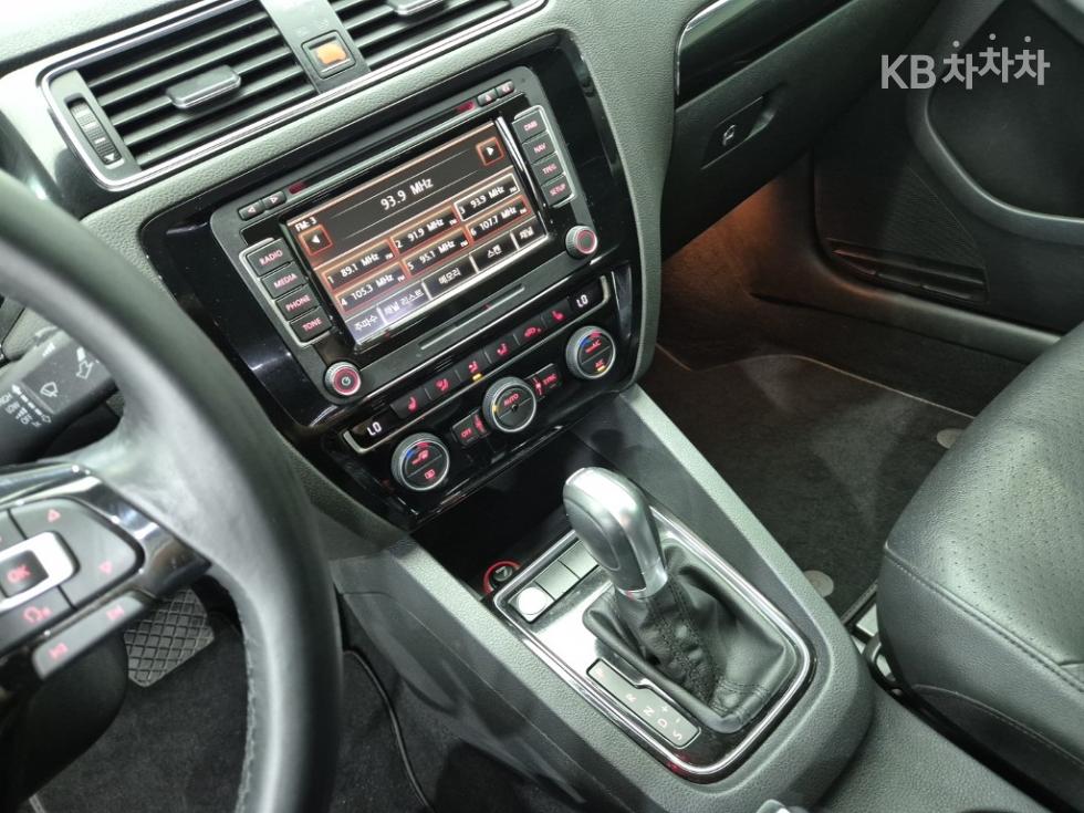 Volkswagen Jetta — miniaturë 10