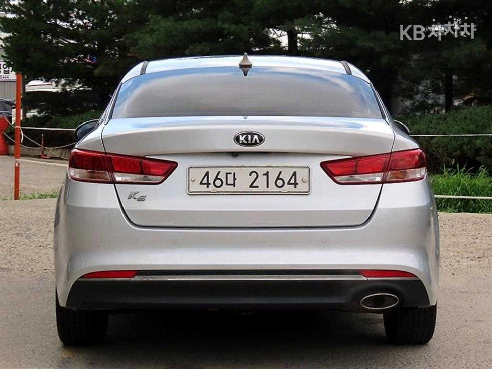 Kia K5 — miniaturë 4