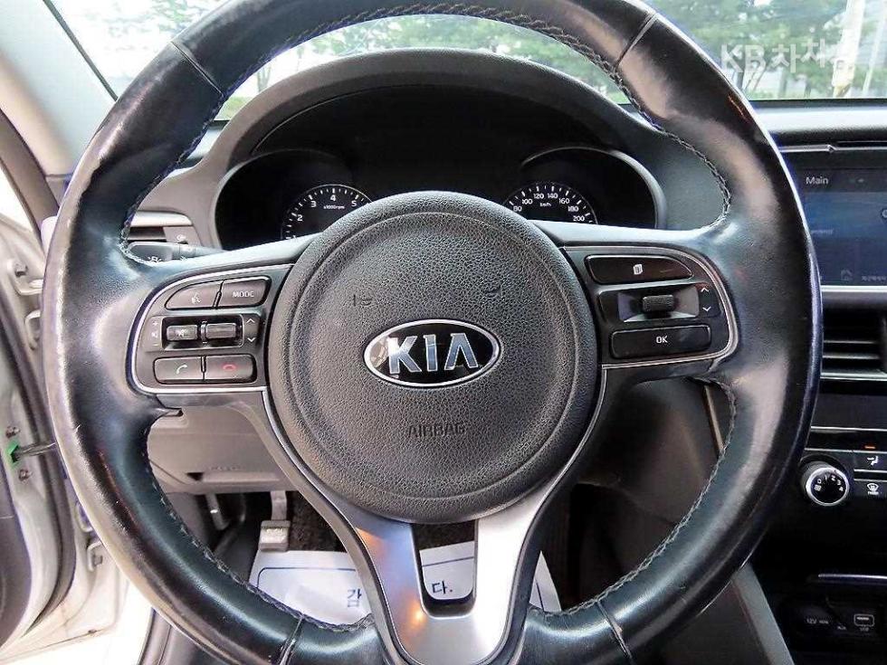 Kia K5 — miniaturë 8