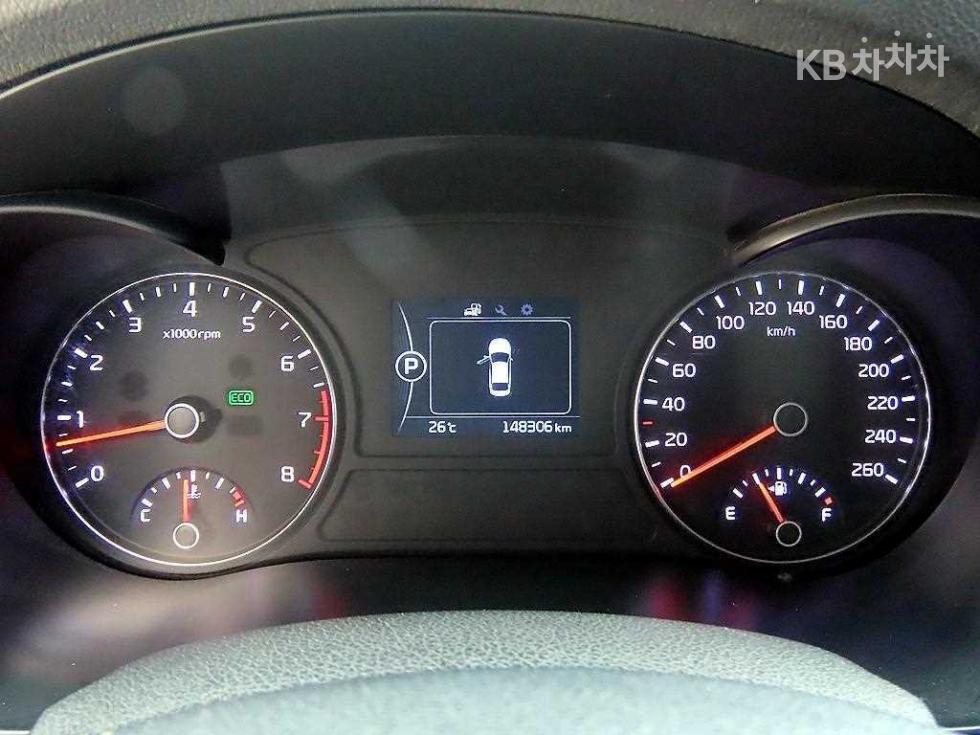 Kia K5 — miniaturë 9