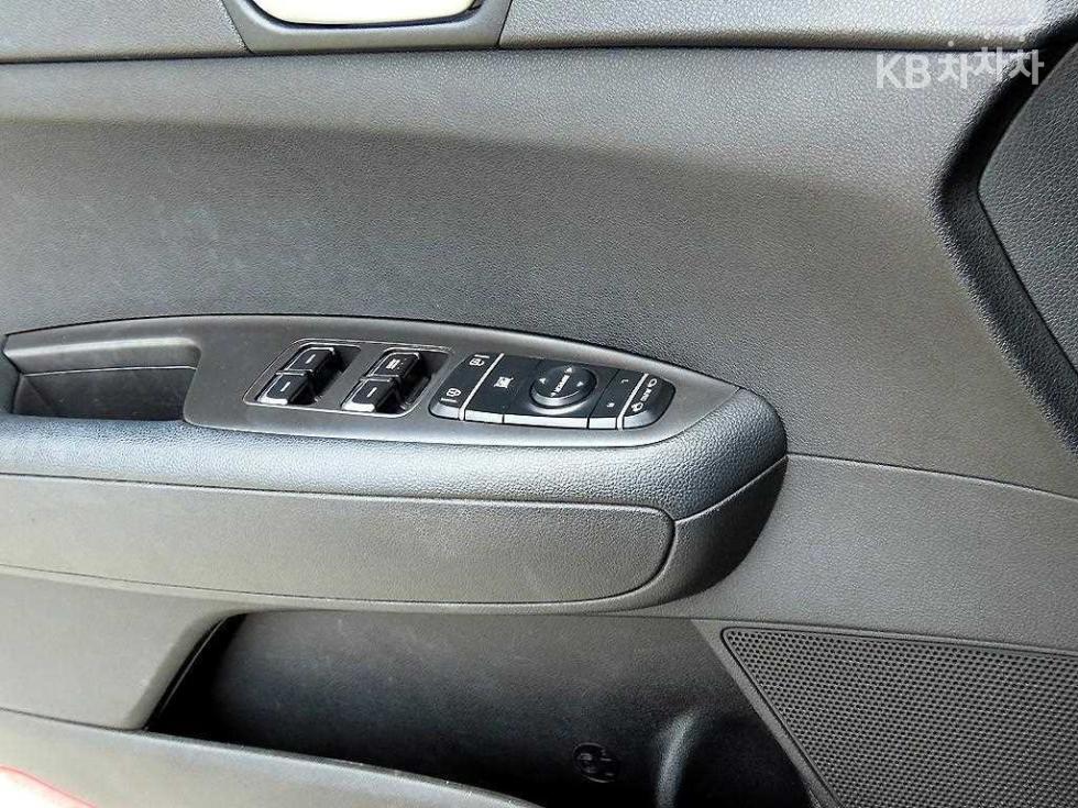 Kia K5 — miniaturë 11