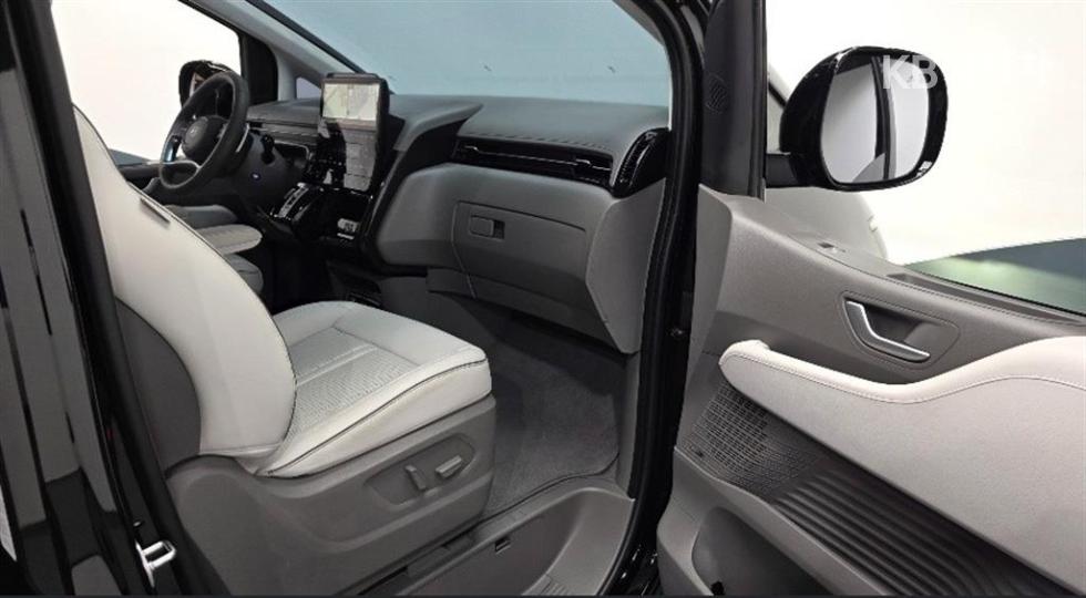 Hyundai Staria — miniaturë 12