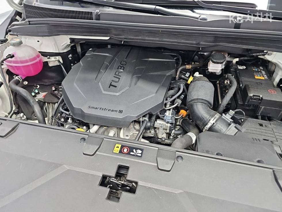 Kia Carnival — miniaturë 5