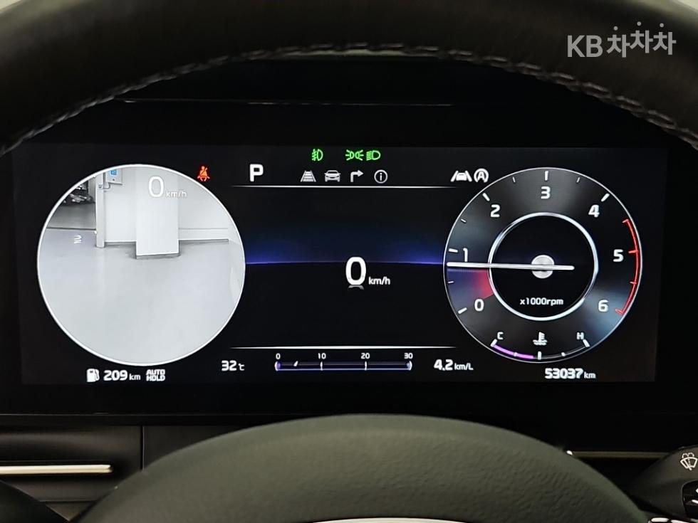 Kia Carnival — miniaturë 6