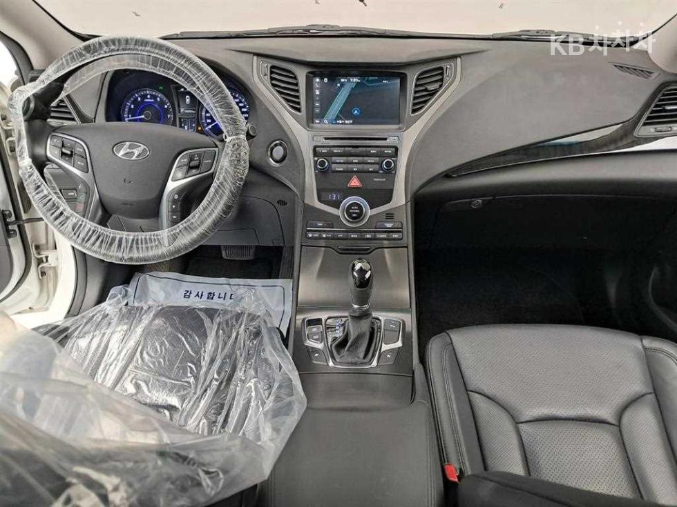 Hyundai Grandeur — miniaturë 6