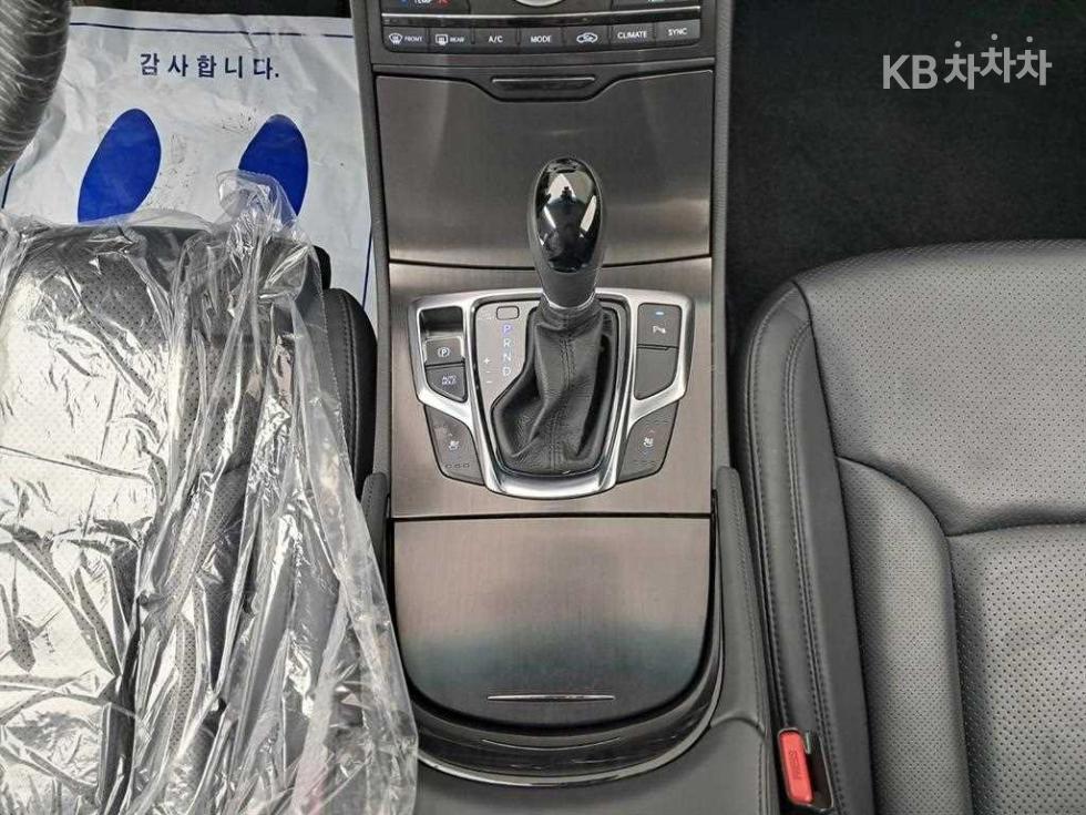 Hyundai Grandeur — miniaturë 15