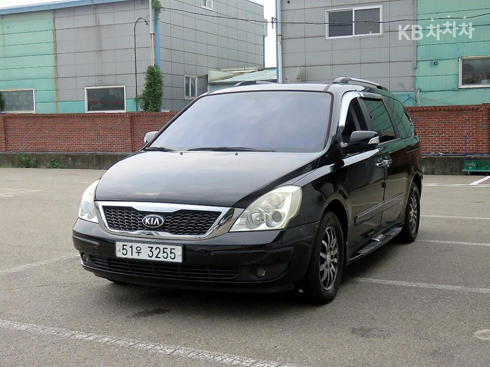 Kia Carnival — miniaturë 2