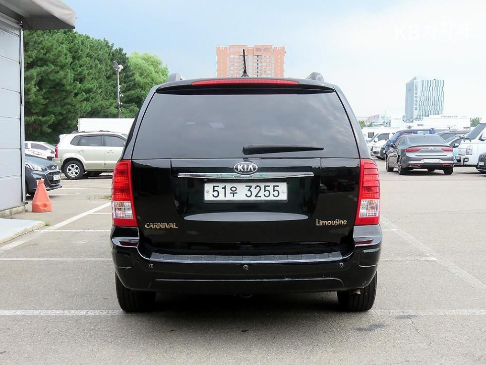 Kia Carnival — miniaturë 3