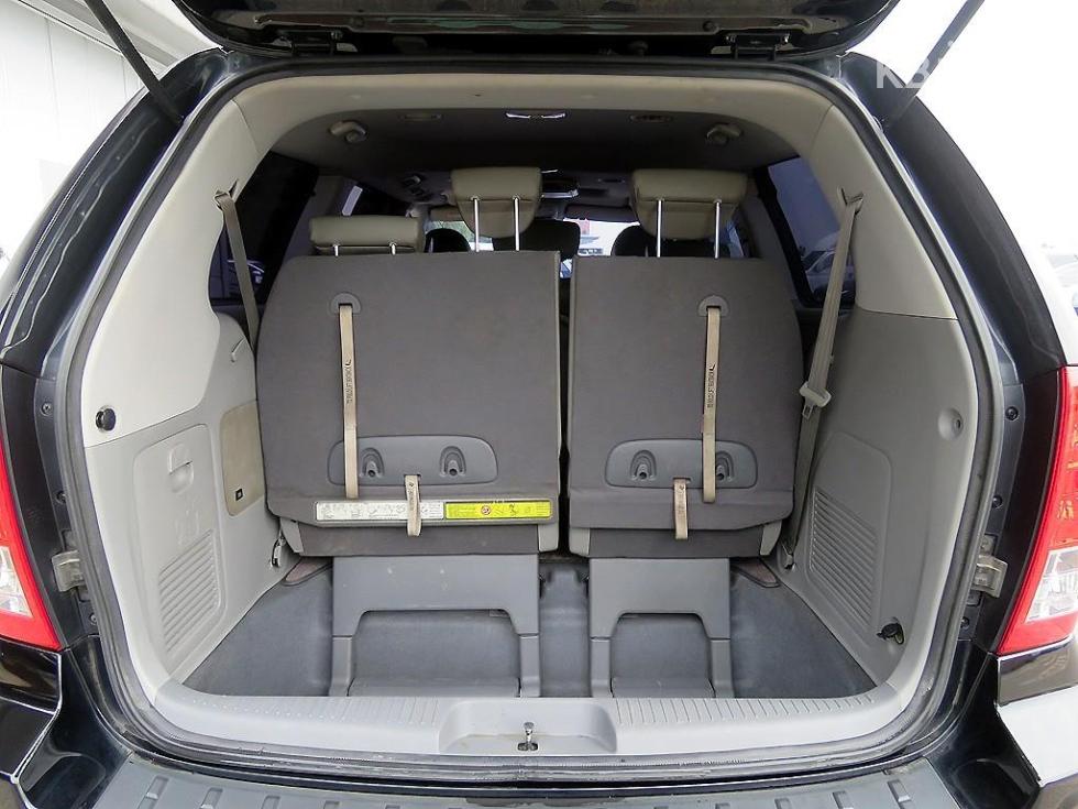 Kia Carnival — miniaturë 5