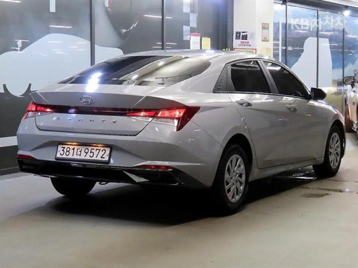 Hyundai Avante — miniaturë 4